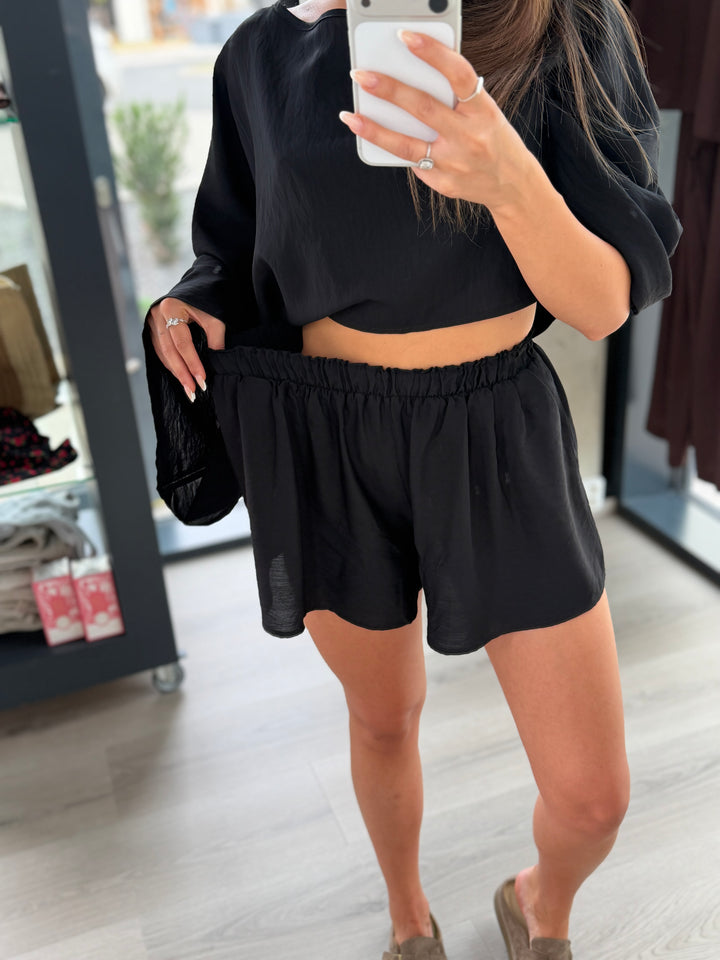 Šortky LILLY BLACK