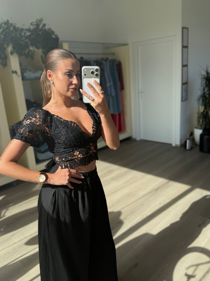 Čipkovaný top Bella Noir - čierny
