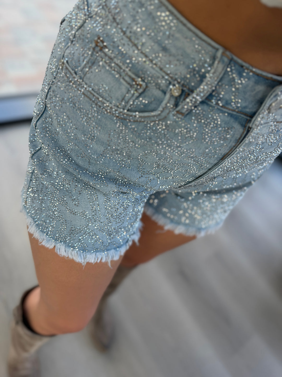 Rifľové kraťasy GLAM DENIM