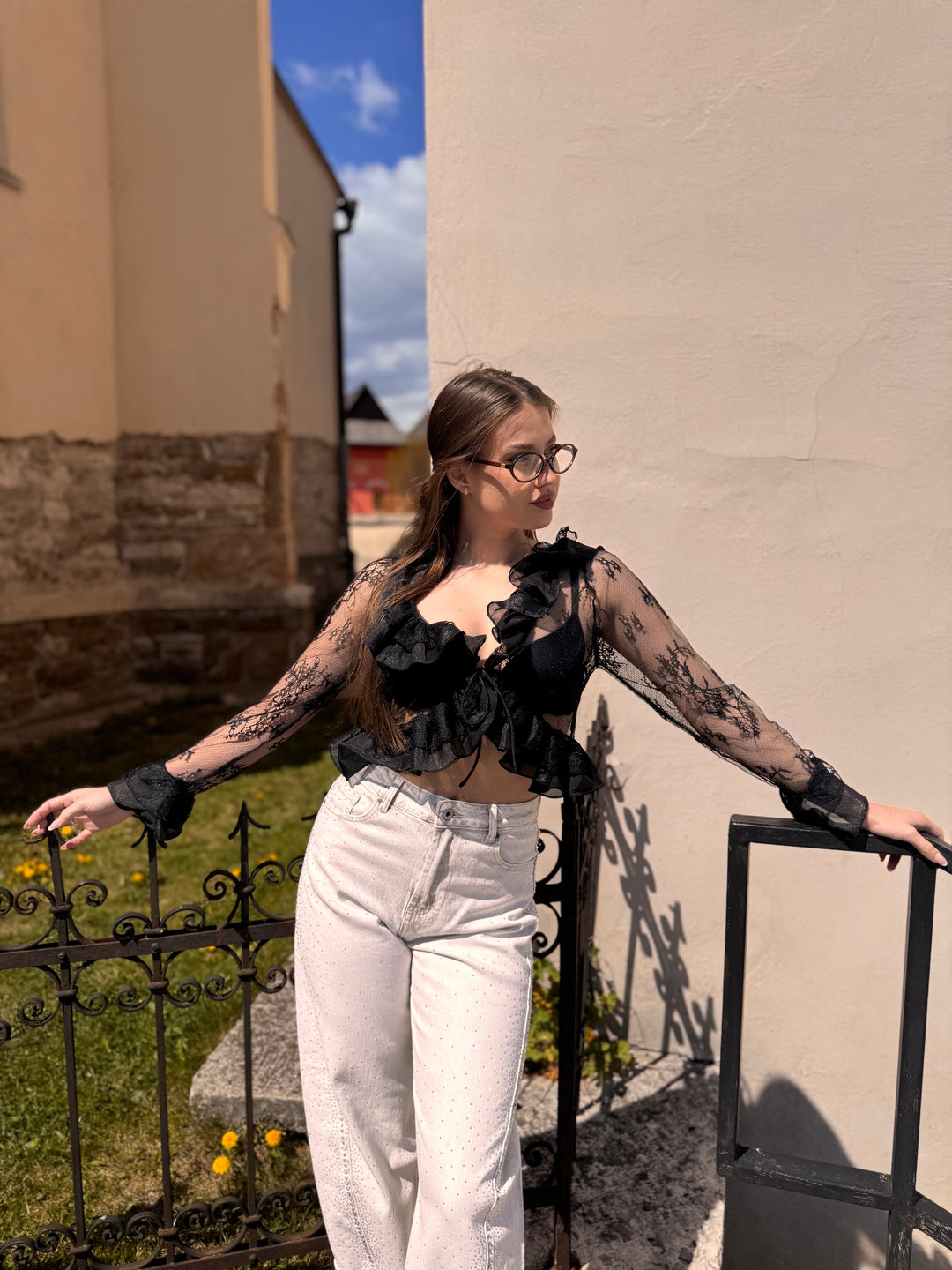 Čierny čipkovaný top ELEGANCE